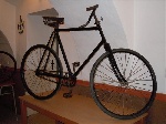 17 nejstarší kolo sbírky (vyrobeno roku 1895)